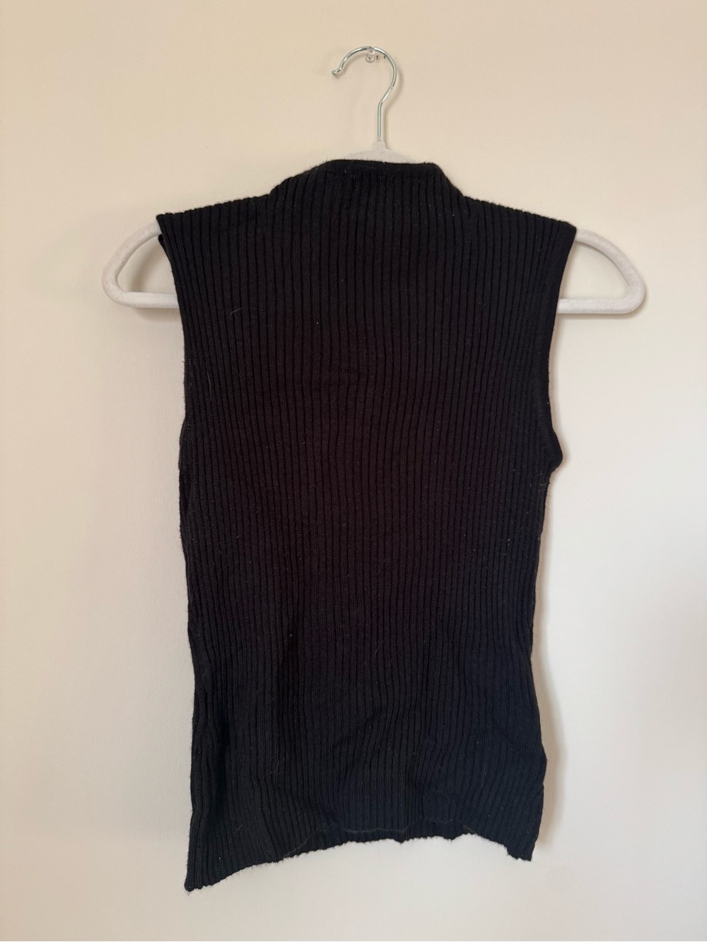 Sleeveless Ribbed Knit Top